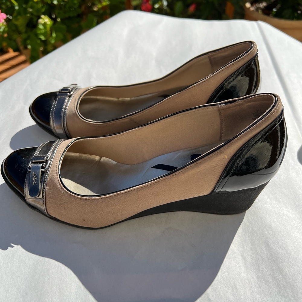 Anne Klein Wedge Pump Size 9.